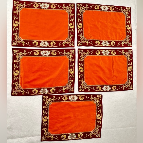 Willams Sonoma Home Set of 5 Silk & Cotton Placemats *one spot* - Picture 2 of 10